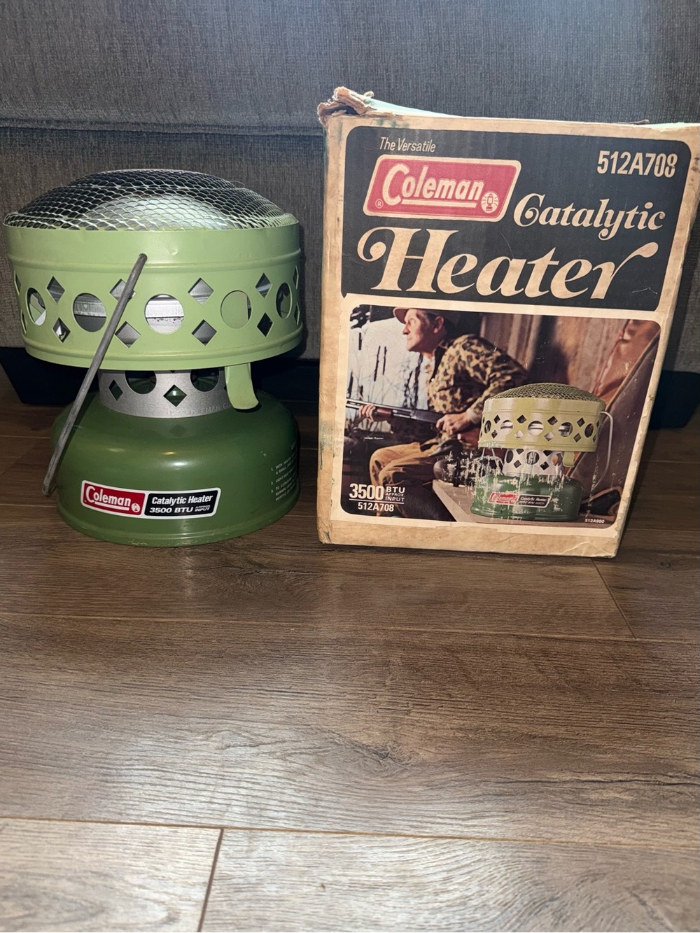 Clean Vintage Coleman Catalytic Heater 512 3500 BTU Camping Hunting Fishing Box